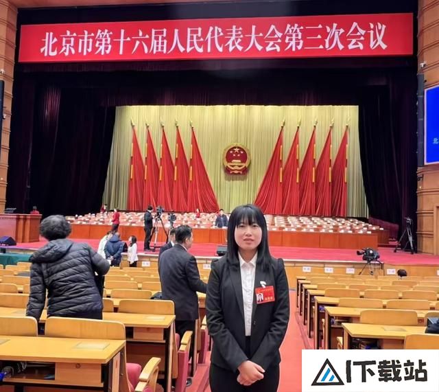 张莹代表：建议加强人工智能规则治理 健全专业人才培养模式